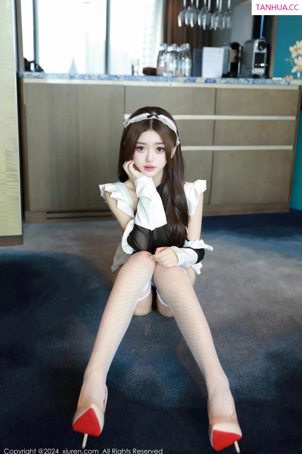   [XiuRen]高清写真图 2024.03.25 No.8282 媃柔rourou 丝袜美腿第60张图片